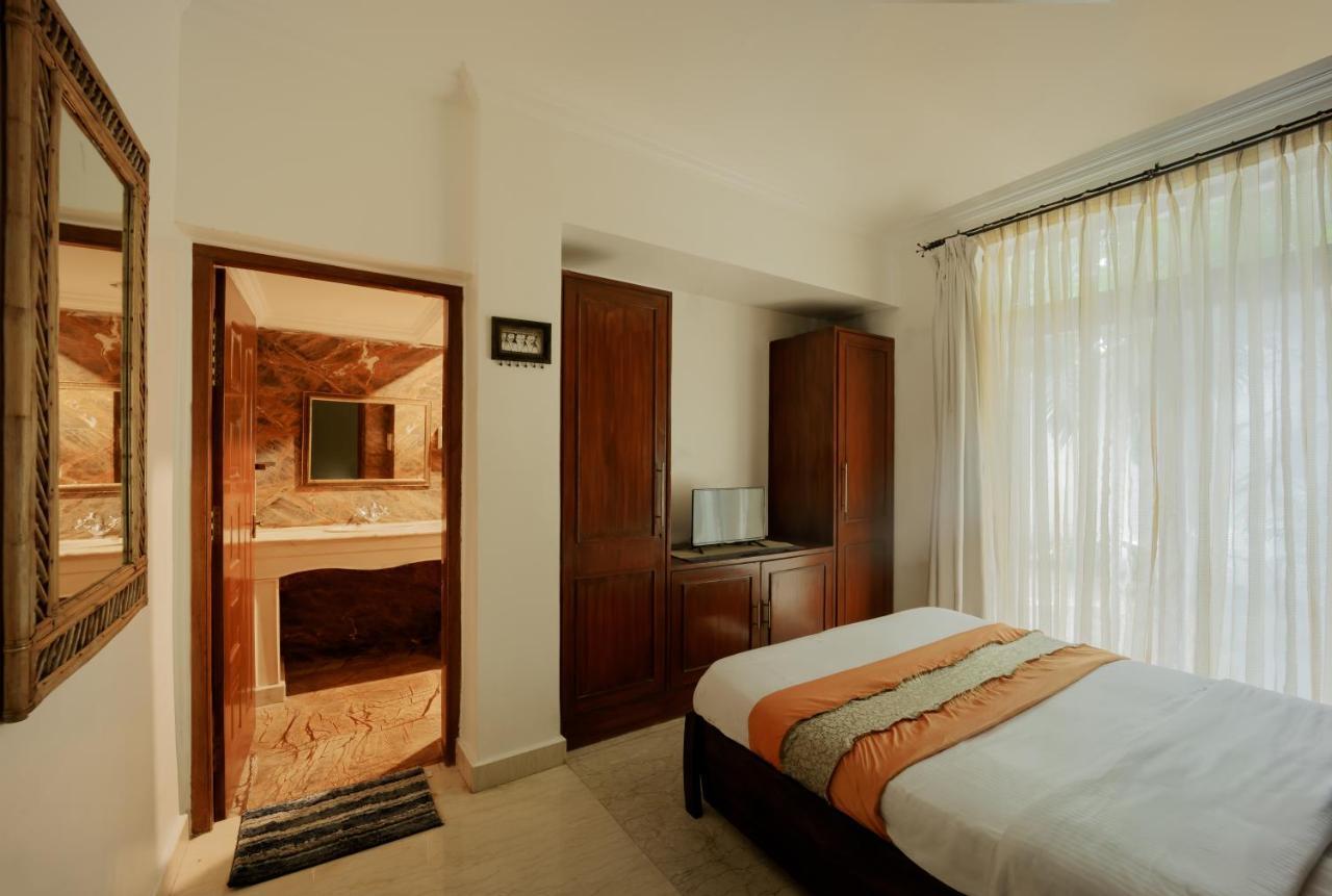 Ocean Suite Goa ドナ・ポーラ エクステリア 写真