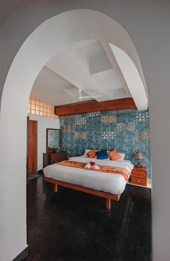 Ocean Suite Goa ドナ・ポーラ エクステリア 写真
